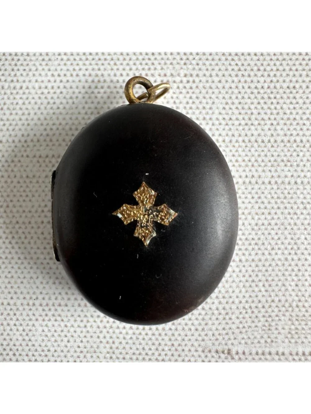 Antique Victorian Mourning Locket Vulcanite Cross 1868 Patent Date - Picture 13 of 14